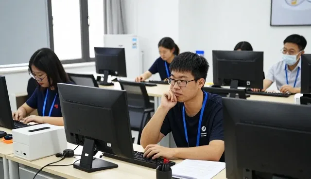 系统集成视角下的定制开发平台成果转化